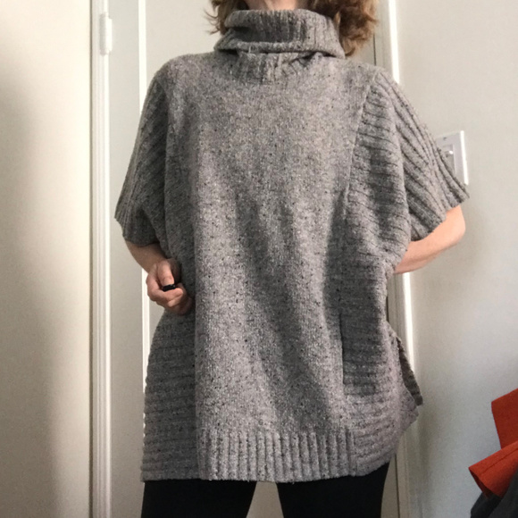 Athleta Donegal Passage yoga sweater / poncho - Picture 1 of 7